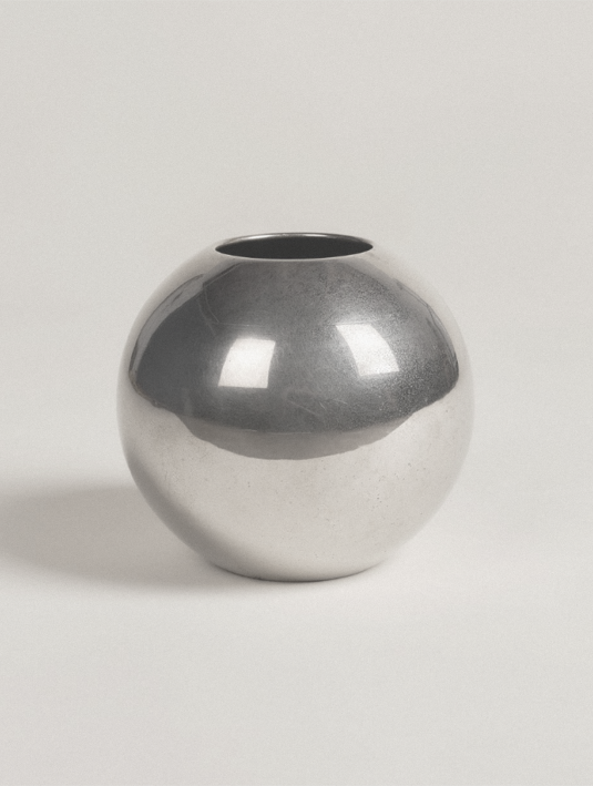 STEEL VASE